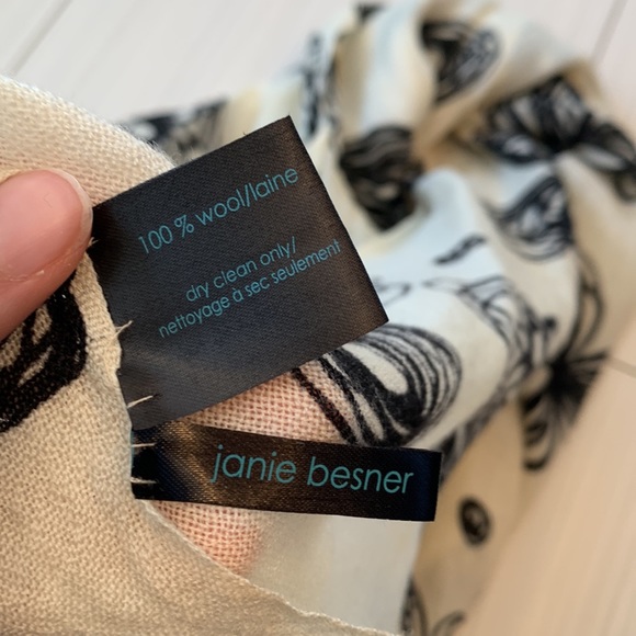 Janie Besner Cream Wrap/Scarf EUC - Picture 3 of 4